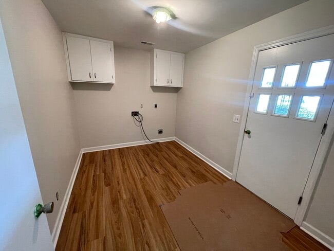 Building Photo - 821 Championship Dr