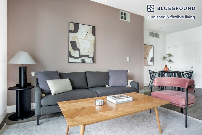Foto del edificio - 11023 McCormick St