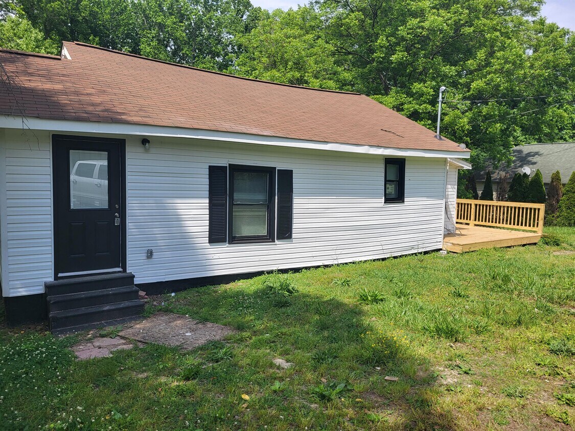 0001 Dallas Bessemer City Hwy, Bessemer City, NC 28016 House Rental