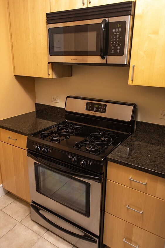 Primary Photo - 210 N 17th St
