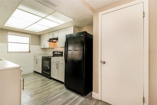 Foto del edificio - 2105 Sugarbush Dr