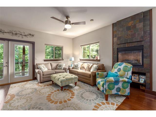 Building Photo - Green Built Dazzler in Asheville's West Side!
