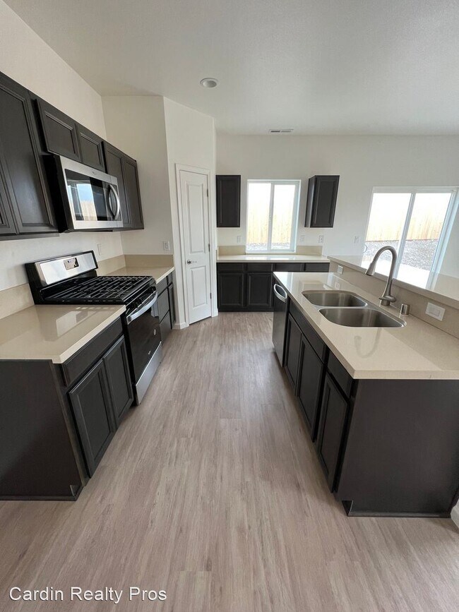 Building Photo - 3 br, 2 bath House - 1332 Serenity Fernley