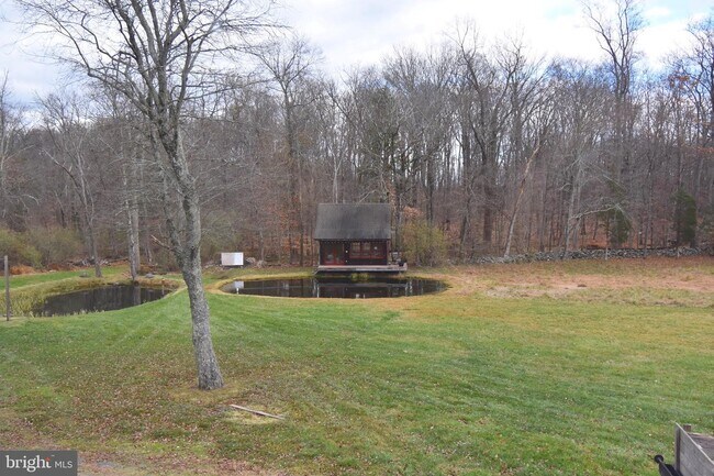 Building Photo - 7098 FERRY Rd