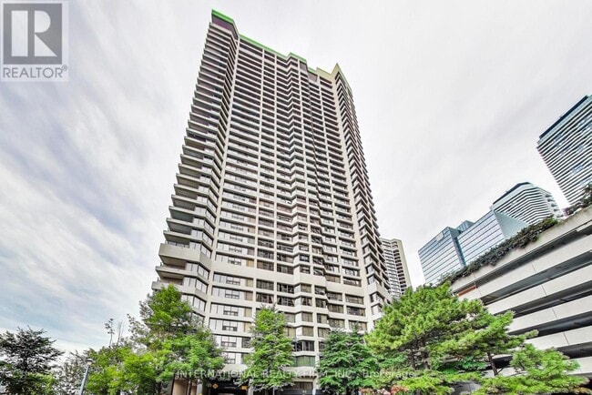 Building Photo - 65-865 Harbour Square