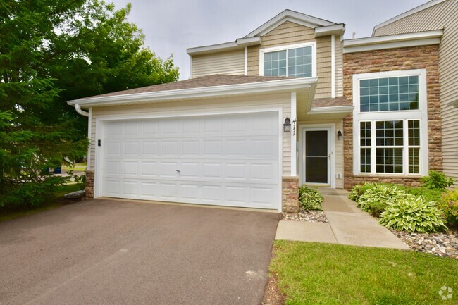 Building Photo - 411 Wilderness Dr