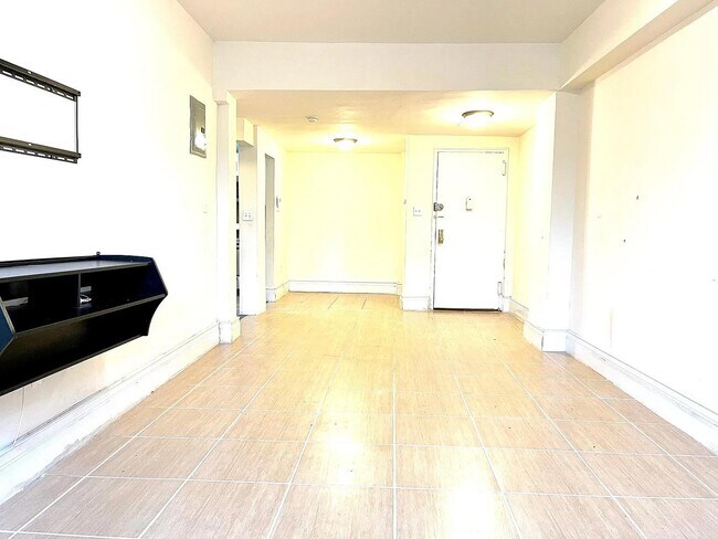 Foto del edificio - 2510 Ocean Pkwy
