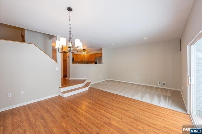 Building Photo - 63 Hickory Way