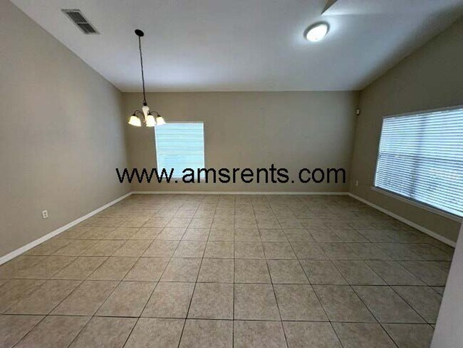Building Photo - 2110 Justice Ln
