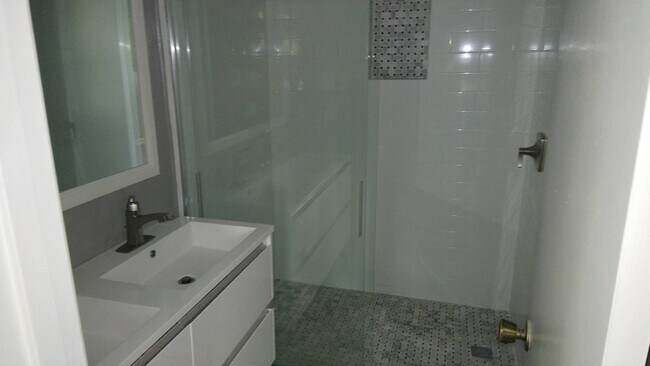 Foto del edificio - 102 Veterans Ln