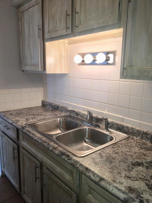 Foto principal - 5818 50th Ave
