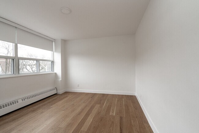Photo du bâtiment - 190 Jameson Ave