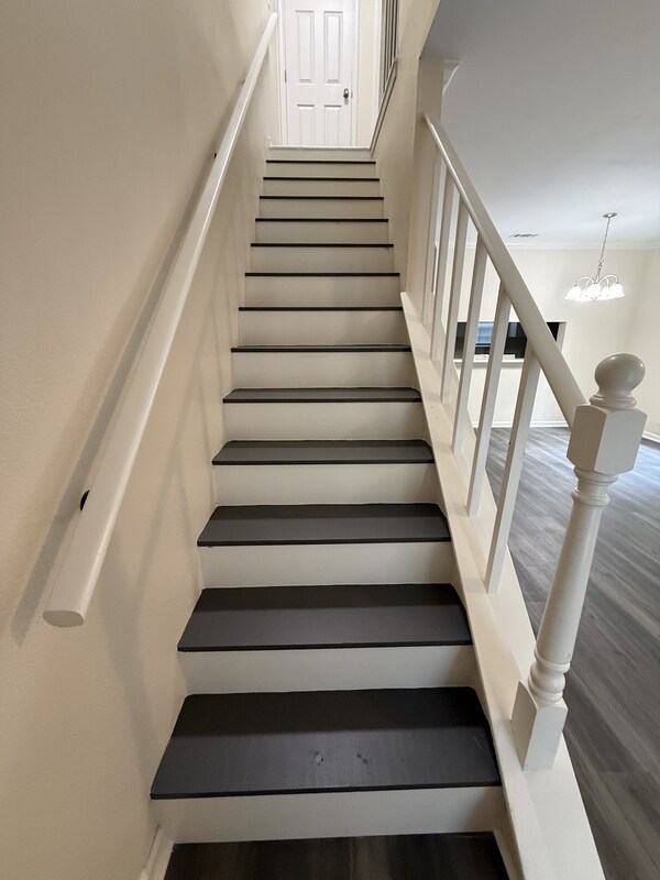 Foto del edificio - 5335-157 Rosedown Ct