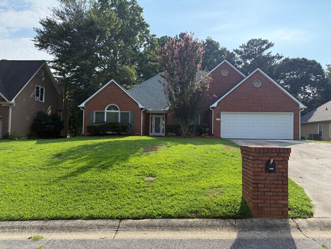 Foto del edificio - 1040 Sunny Field Ct NE