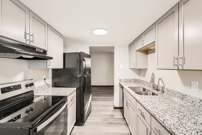 Building Photo - 6168 Fortin Ct