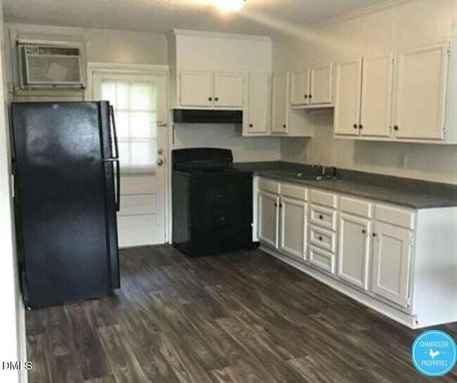 Foto del edificio - 1400 Creech Rd