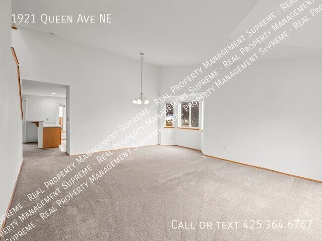 Foto del edificio - 1921 Queen Ave NE