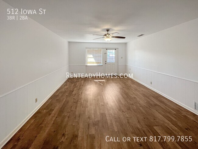 Foto del edificio - 512 Iowa St