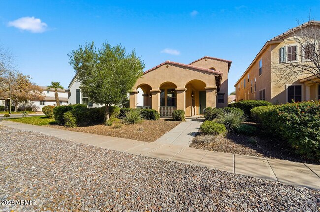 Building Photo - 15391 W Dreyfus St