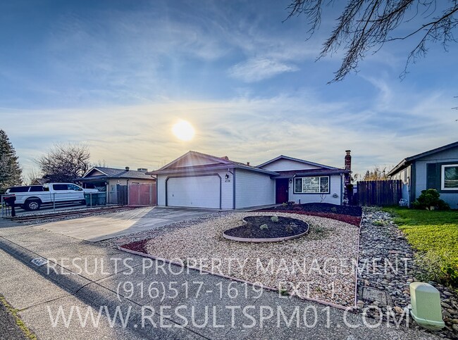 Foto del edificio - Charming Clean Rocklin Home with RV! Solar