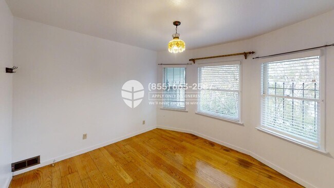 Building Photo - 104 Olive Ave