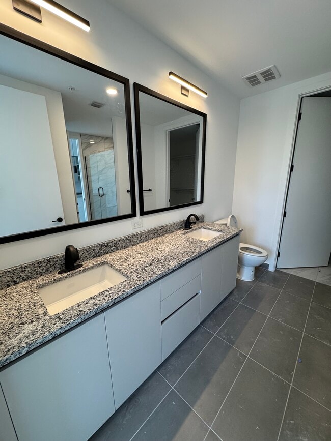 Foto del edificio - 2372 NE 172nd St