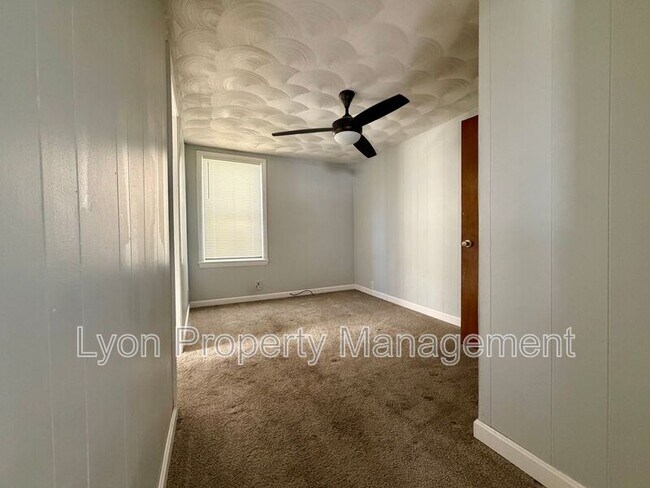 Foto del edificio - 93 W Warwick Ave