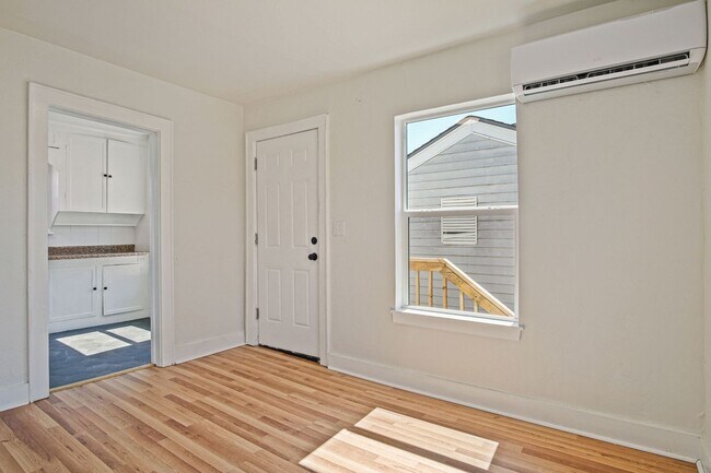 Foto del edificio - Modern 1-Bedroom Apartment with Thoughtful...