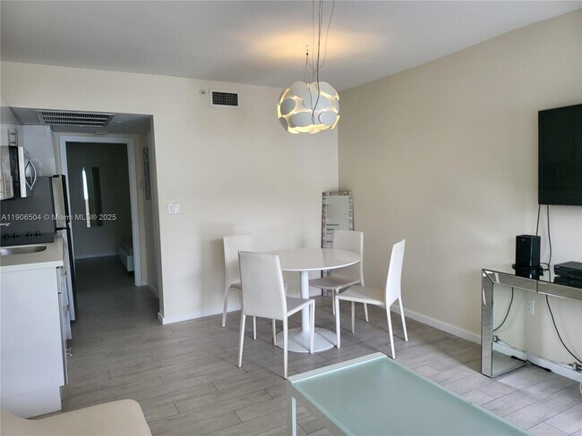 Foto del edificio - 1601 Meridian Ave