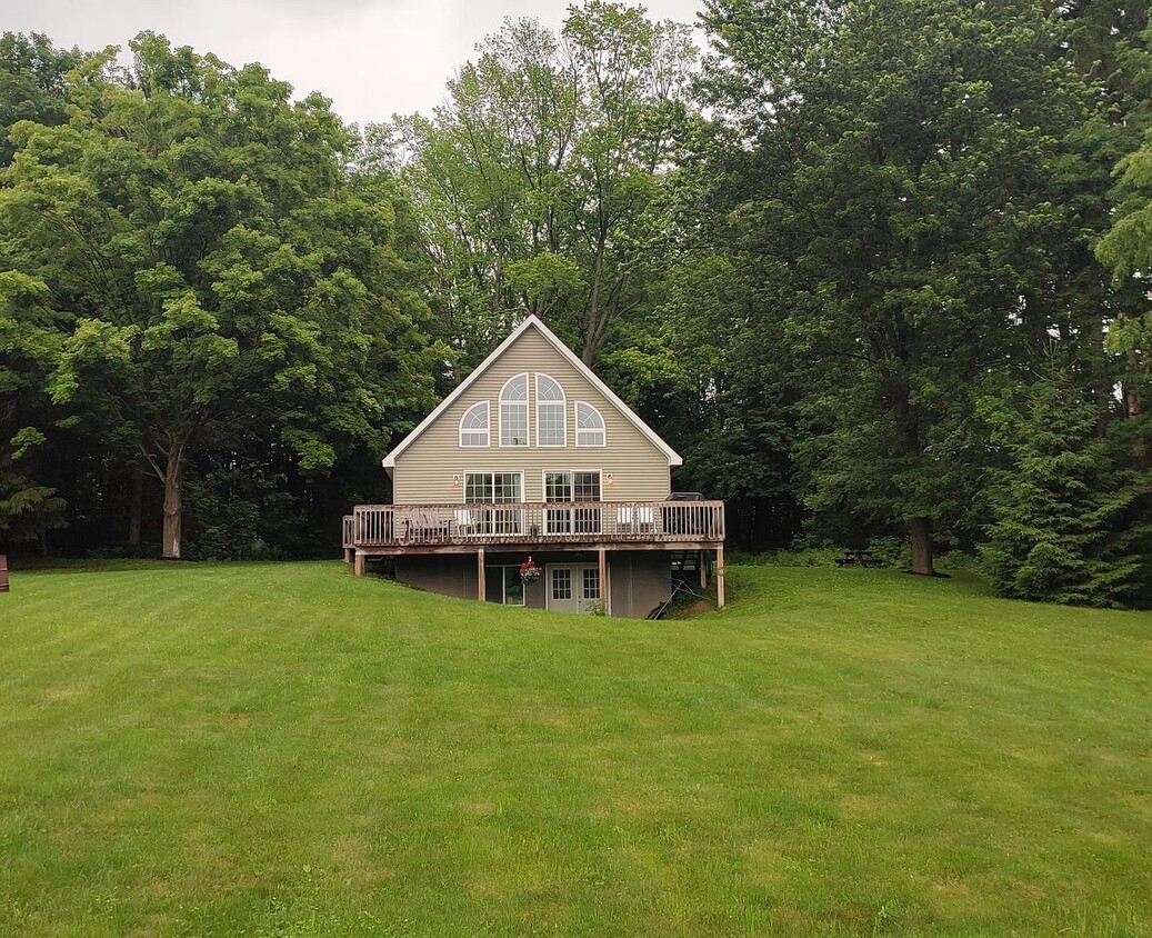 Primary Photo - 722 Salt Rd