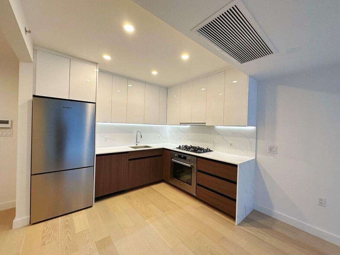 Foto principal - 144-49 Northern Blvd