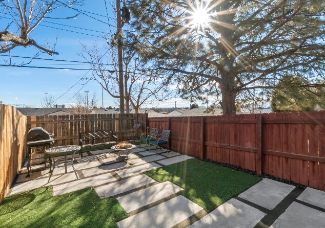 Building Photo - 6120 E 60th Pl