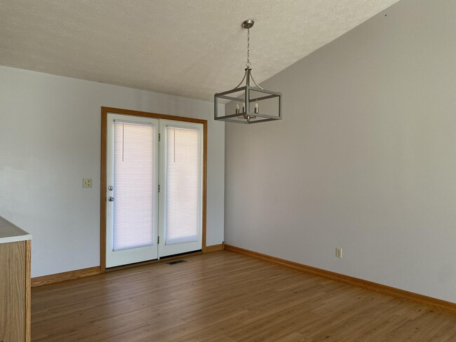 Foto del edificio - 5 Seneca Ct