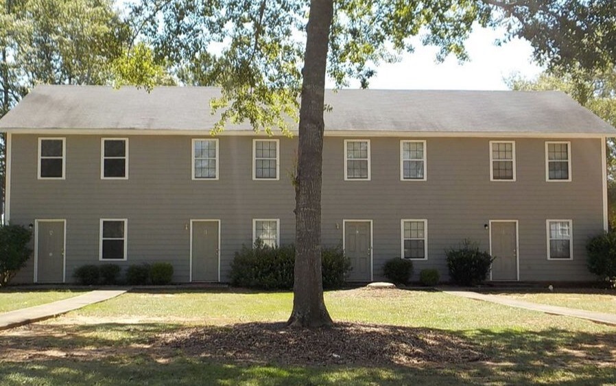 Building Photo - 2700 Doncaster Dr