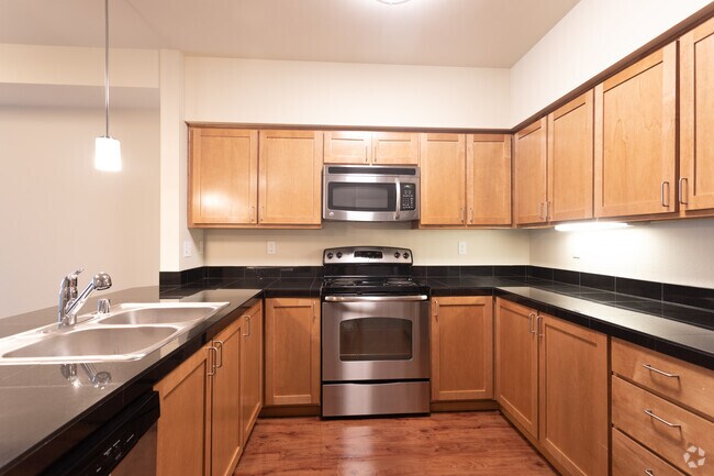 2HAB, 2BA - 968 ft² - Shangri-La Apartments