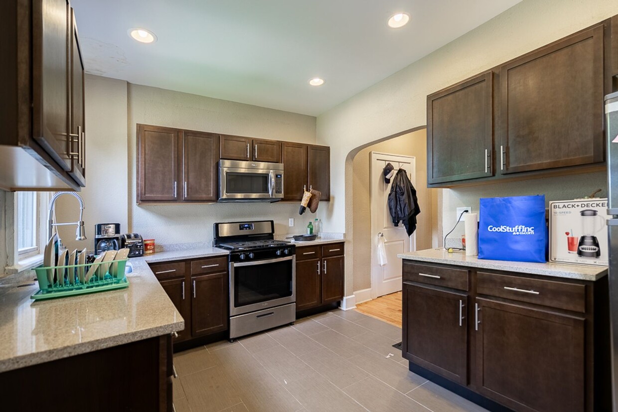 Foto principal - 1286 N 4th St