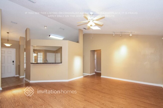 Foto del edificio - 8258 Lakemont Dr