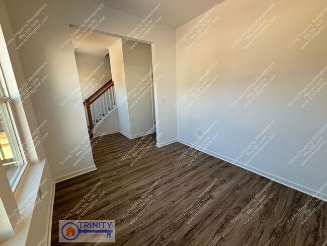 Foto del edificio - Gorgeous newly built townhome near downtow...