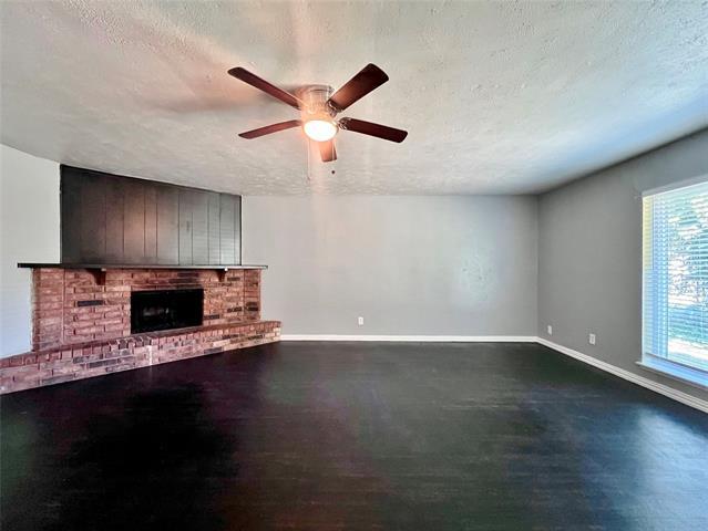 Foto del edificio - 7309 Ashcrest Ln