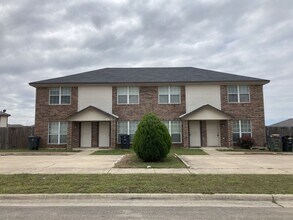 Building Photo - 4300 Abigail Dr
