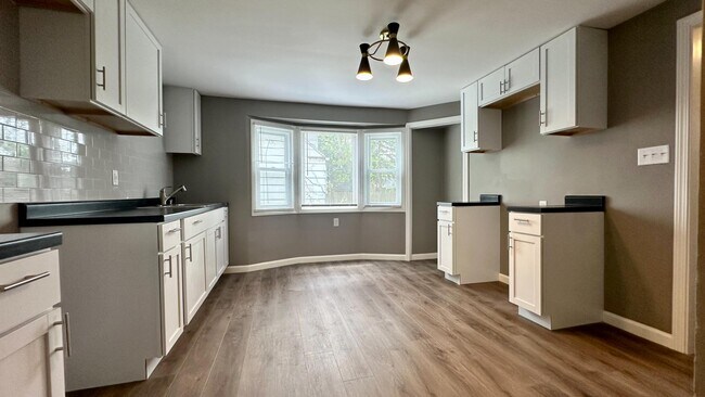 Foto del edificio - 4951 N 36th St