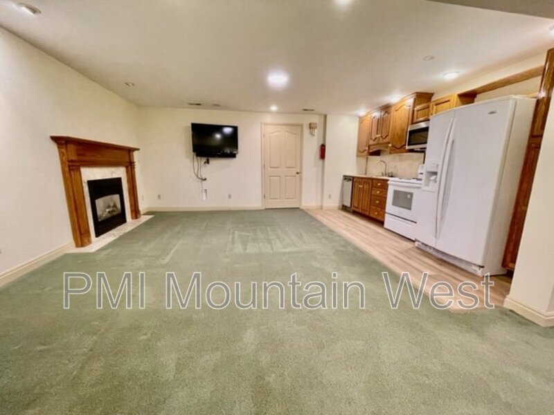 Primary Photo - 2621 Cypress Way