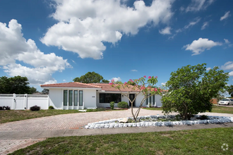 Building Photo - 4147 Stirling Rd