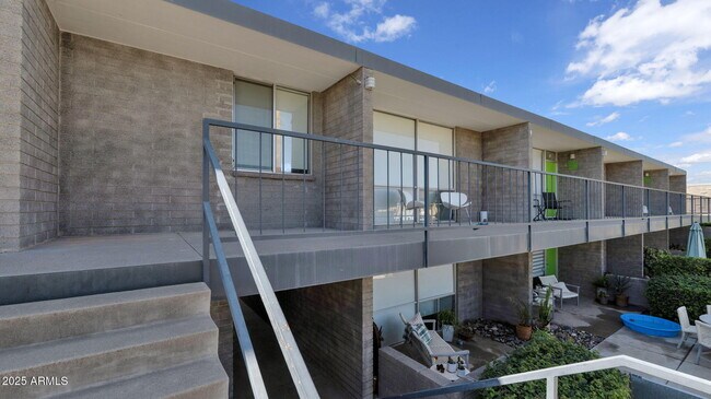 Foto del edificio - 7601 E 2nd St