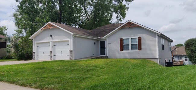 Building Photo - 11218 N Nashua Dr
