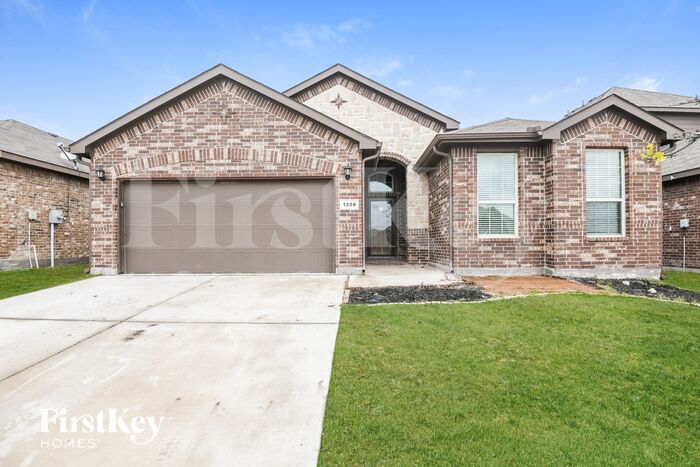 Primary Photo - 1208 Vaughna Dr
