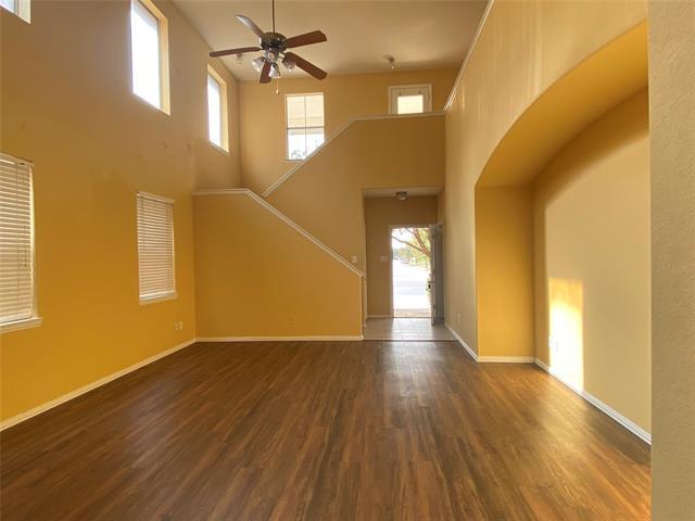Building Photo - 9895 Cedarcrest Dr