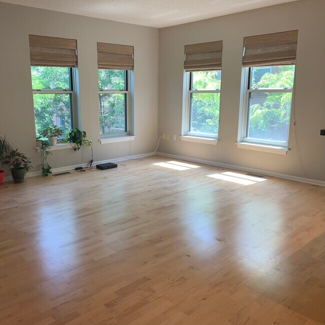 N & W facing living area off kitchen - 645 N 1st St