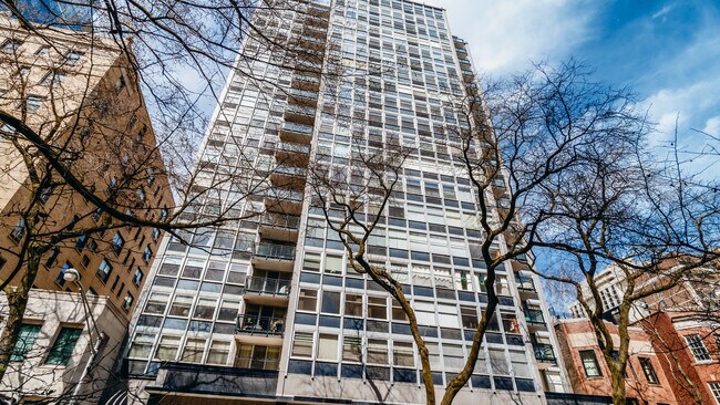Building Photo - 30 E Elm St