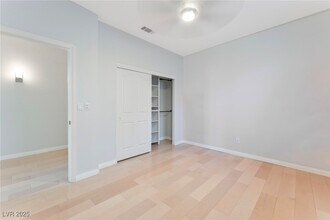 Building Photo - 2267 Alanhurst Dr